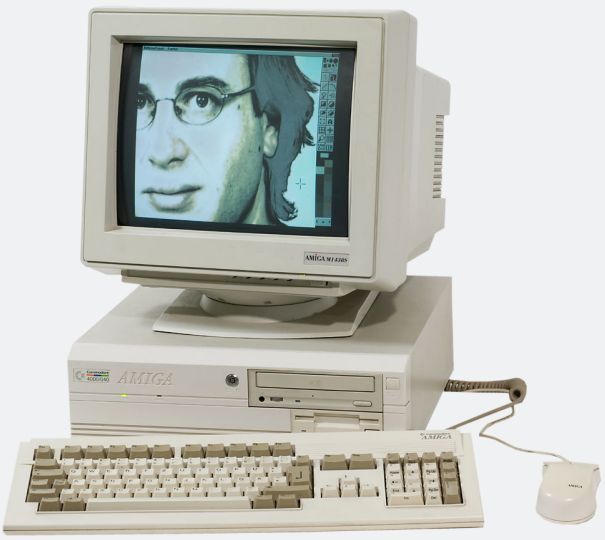 Commodore Amiga 4000 (1992) – micro-ordinateur 32 bits haut de gamme, collection RCCA