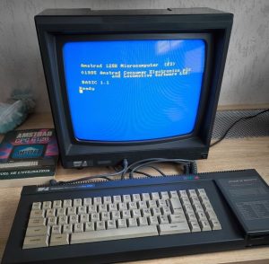 L'Amstrad CPC 6128 est le modèle ultime de la gamme CPC classique. Lancé en 1985, il succède directement au CPC 664